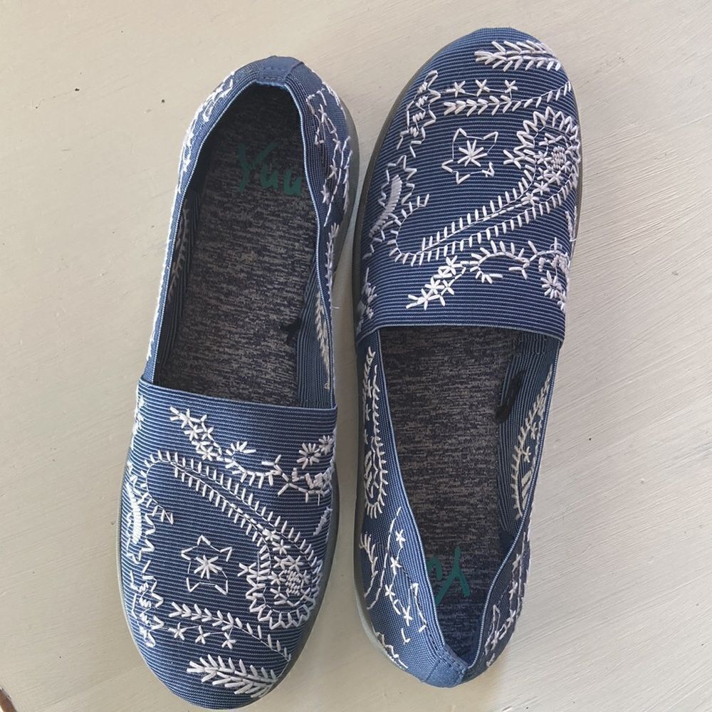 New Yuyu Embroidered Slip-On Elastic Padded Foam Footbed Flats Women’s 10 - Picture 4 of 15